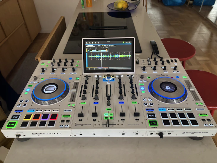 Denon prime 4 - dj-kontroller med streaming