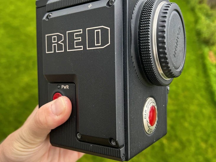 Red dragon raven 4,6k