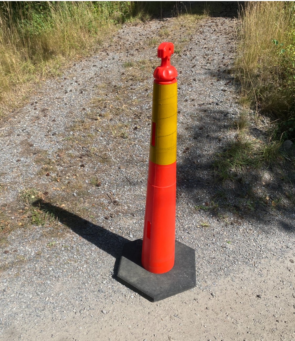 Hög, stadig avspärrningskon 125cm med fot