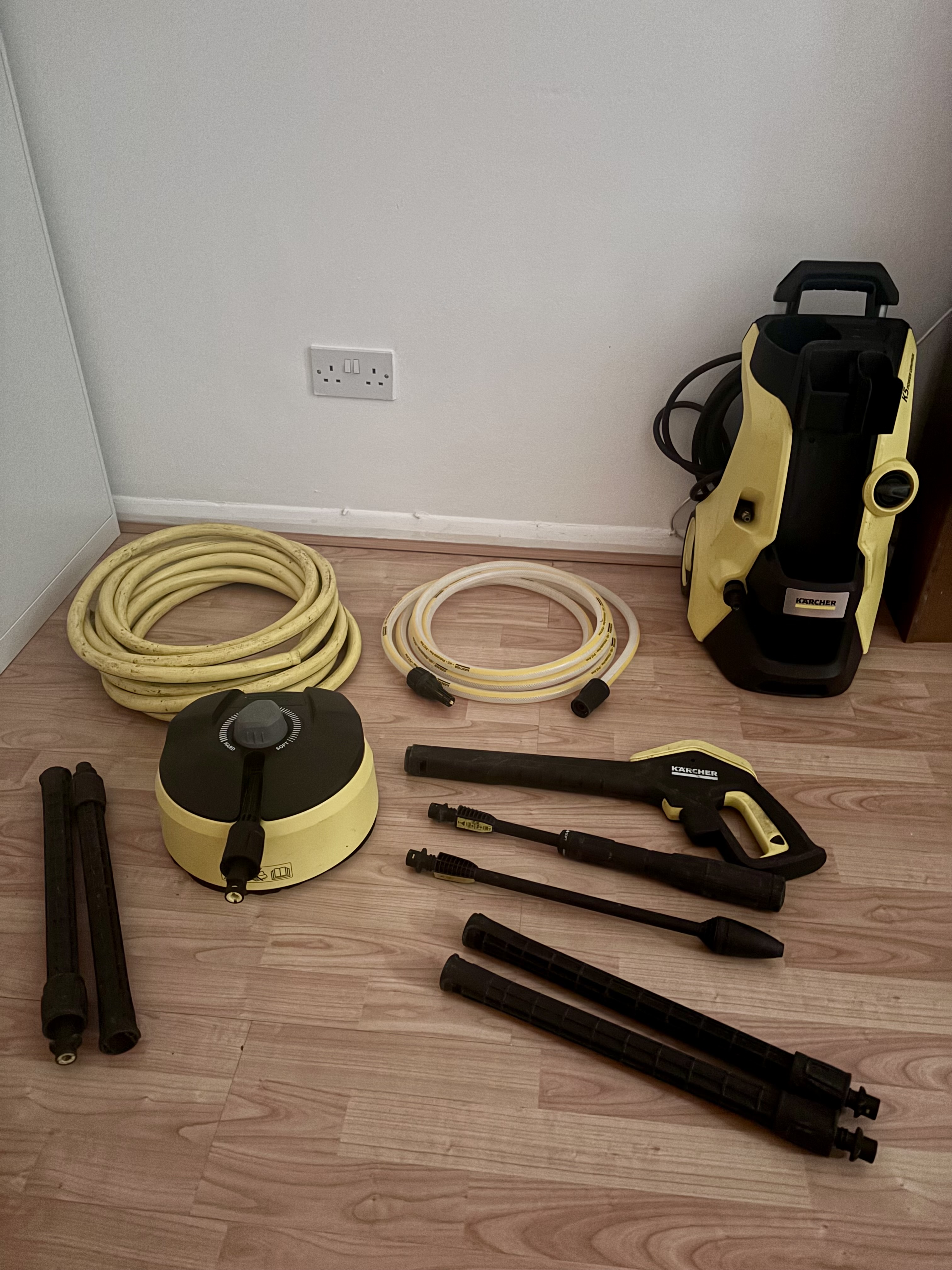Powerful karcher k7 pressure washer + patio & cleaner accessories 