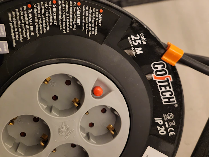 25 meter skjøteledning/kabeltrommel