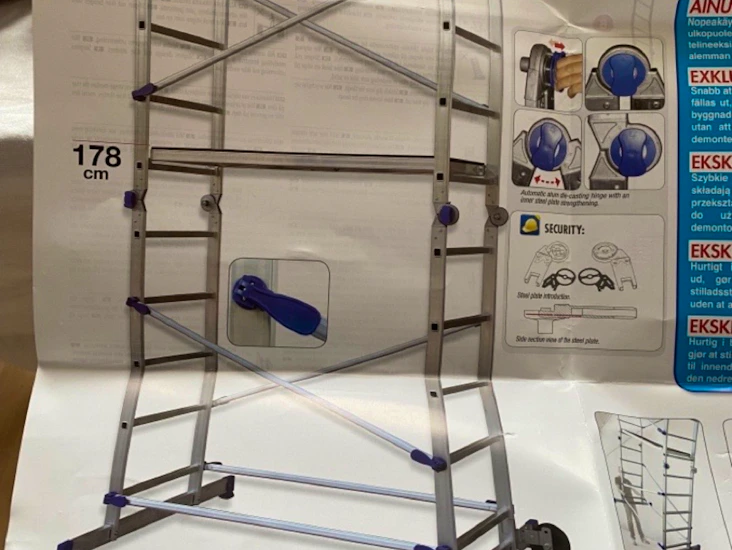 Byggnadsställning och måleriplattform