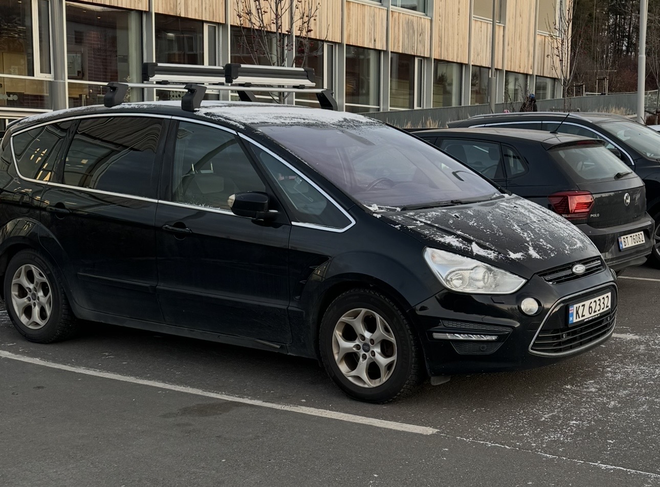 Ford s-max 7-seter (med skistativ)
