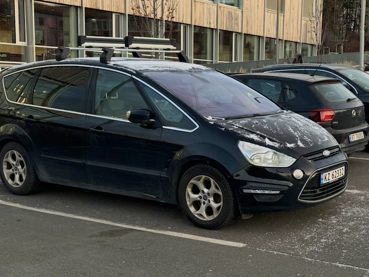 Ford s-max 7-seter (med skistativ)