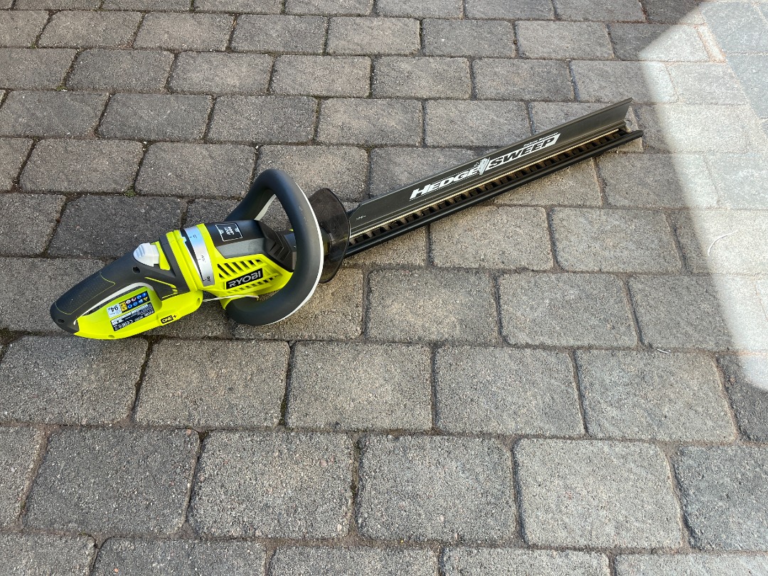 Ryobi batteridriven häcksax oht1855r