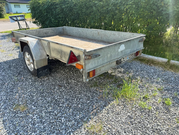 Släpvagn 260x148cm