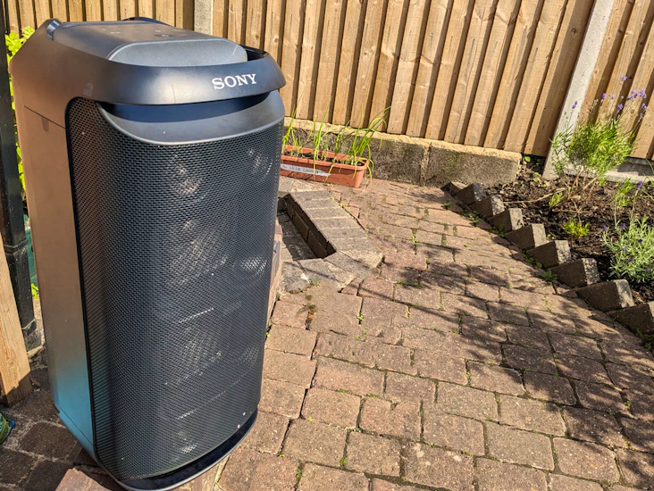 Sony xv800 portable party speaker with bluetooth and built-in wheels