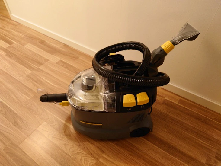 Textilvårdsmaskin kärcher puzzi 8/1