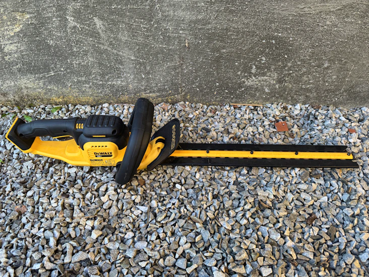 Dewalt dcm563 batteridrevet hekksaks
