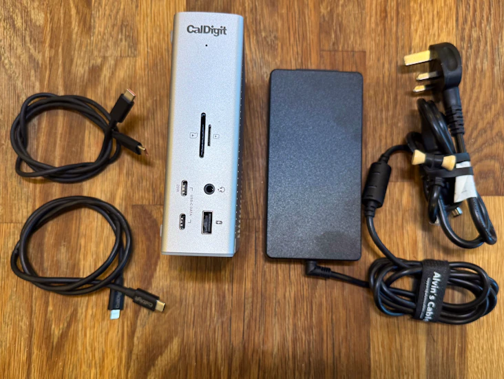 Caldigit ts4 thunderbolt 4 18-in-1 hub