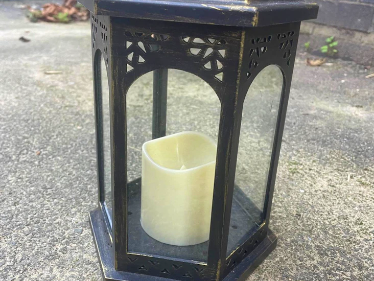 Battery powered lantern