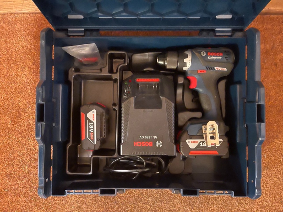 Cordless drill bosch 18v