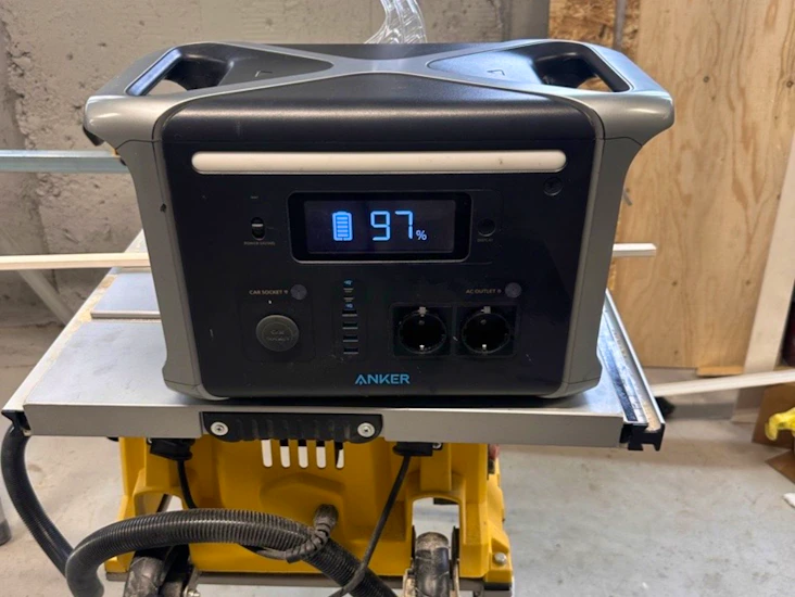 Anker bärbar kraftstation 757 1229wh