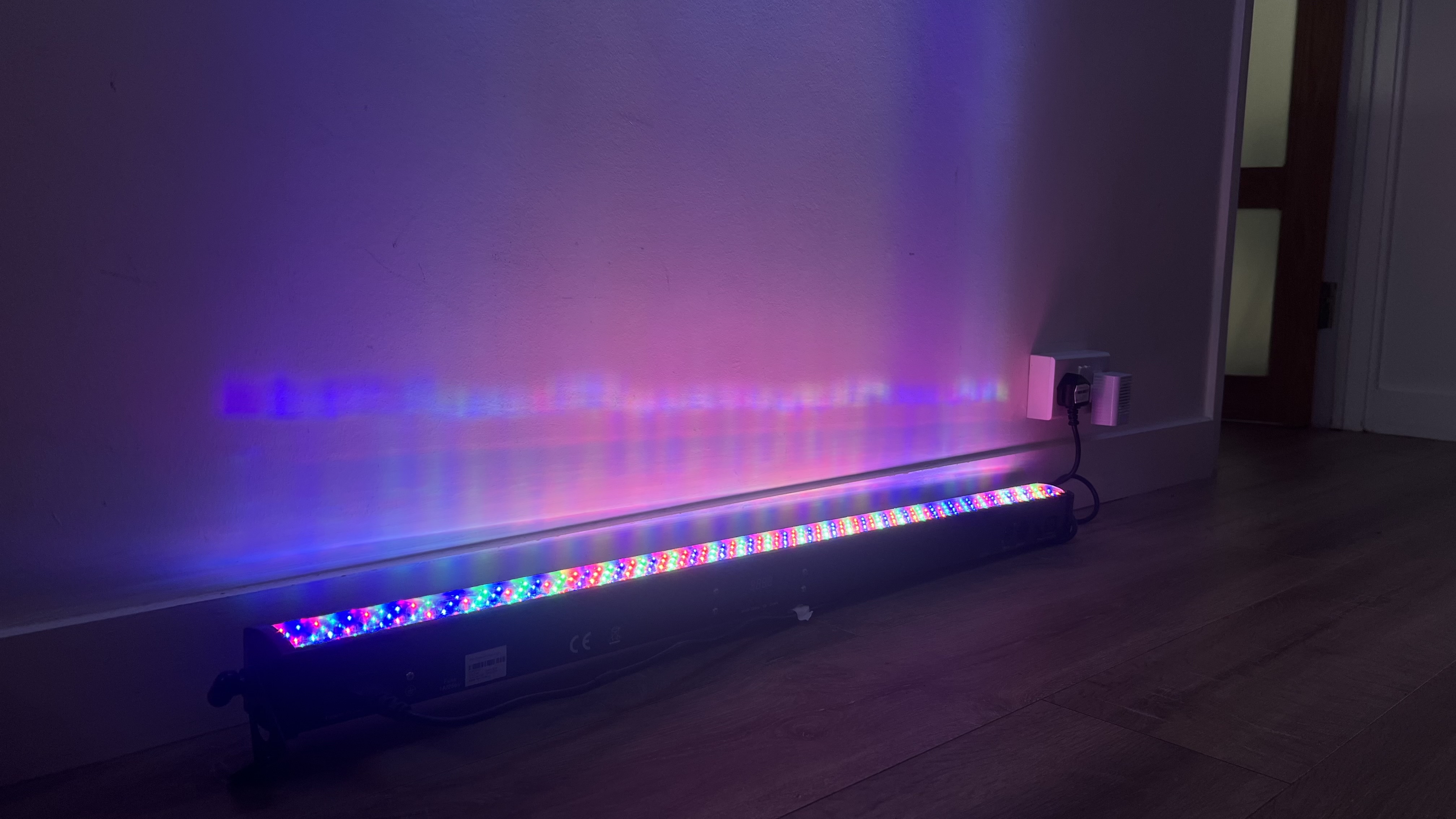 4x rgb light bars - perfect for easy setup parties!