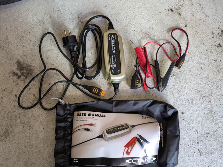 Ylläpitolaturi 12v 1,2-32 ah akuille