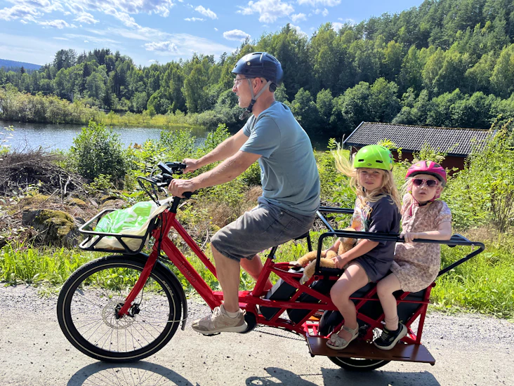 Longtail med plass til to barn bak