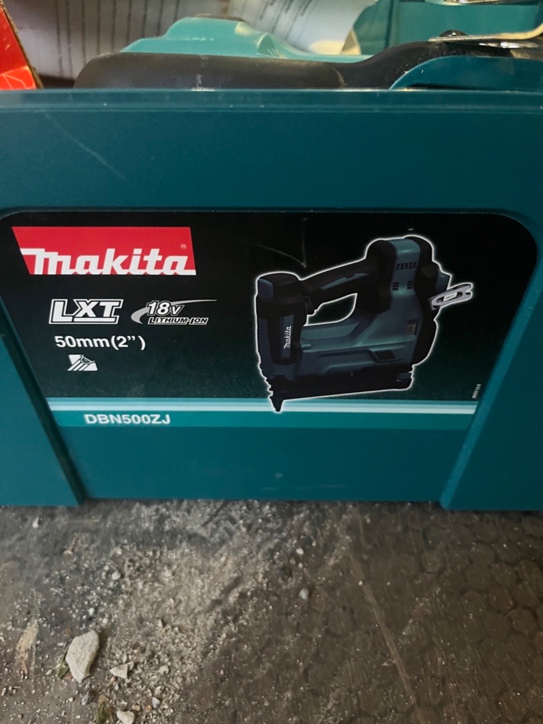 Spikpistol makita