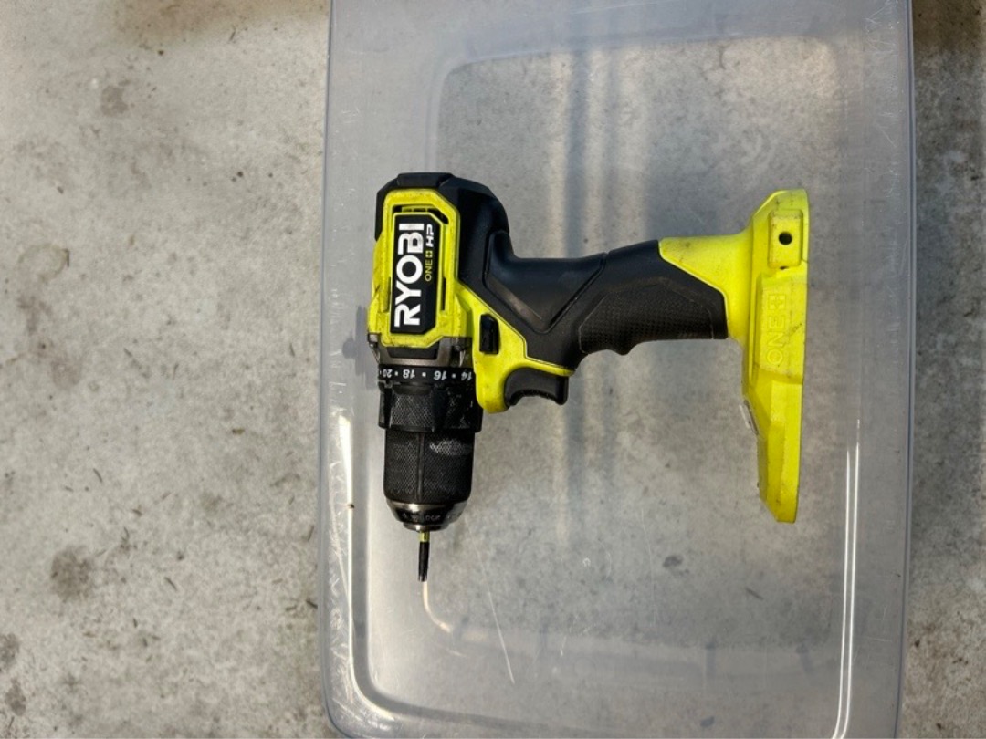 Ryobi skrumaskin