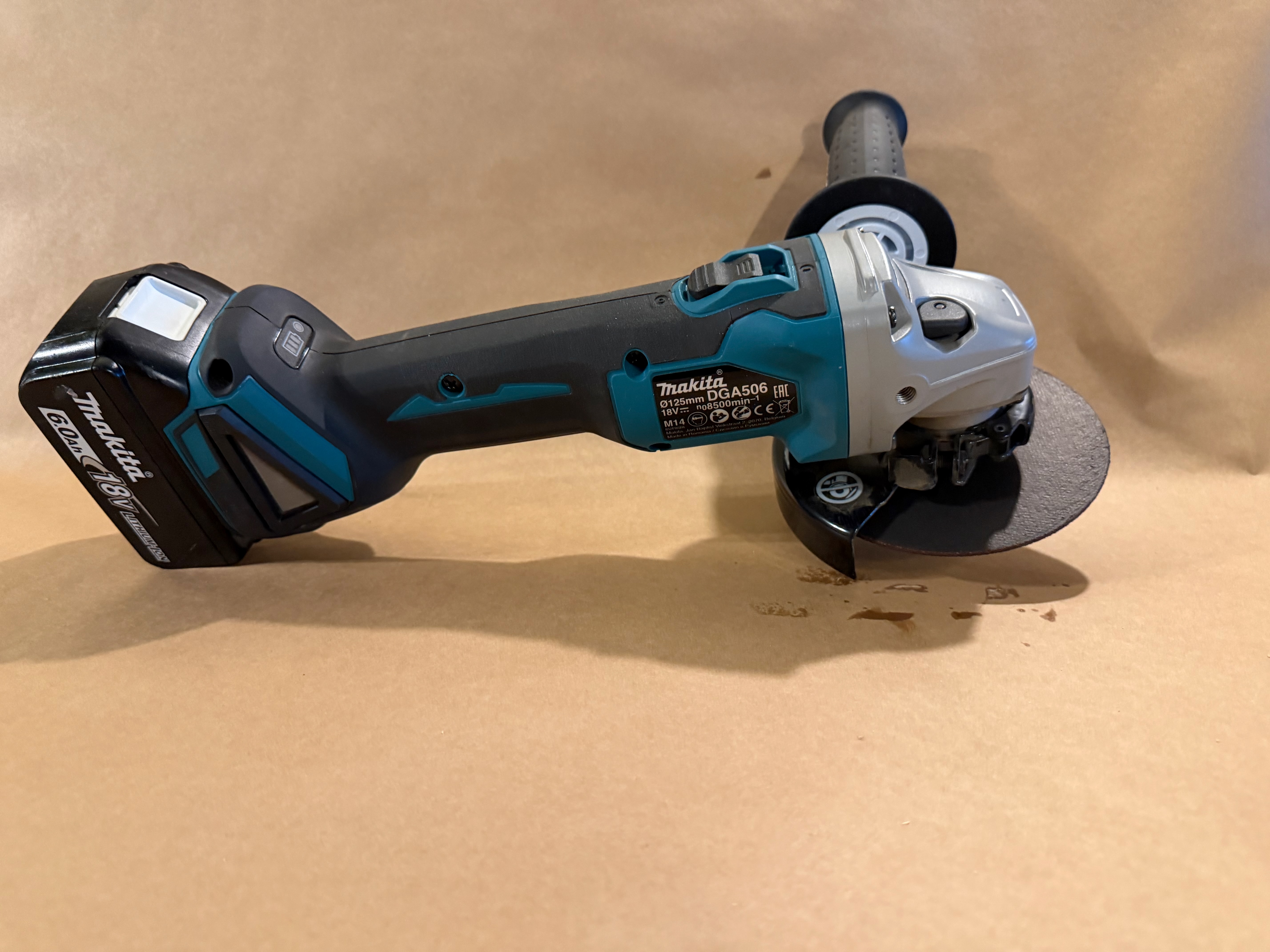 Makita batteridrevet vinkelsliper