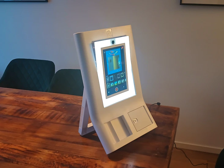 Fotobås med utskrifter