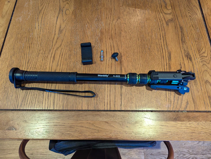 Manbily monopod with feet