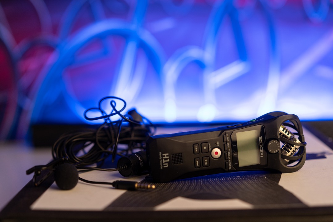 Zoom h1n med lapell-mikrofon