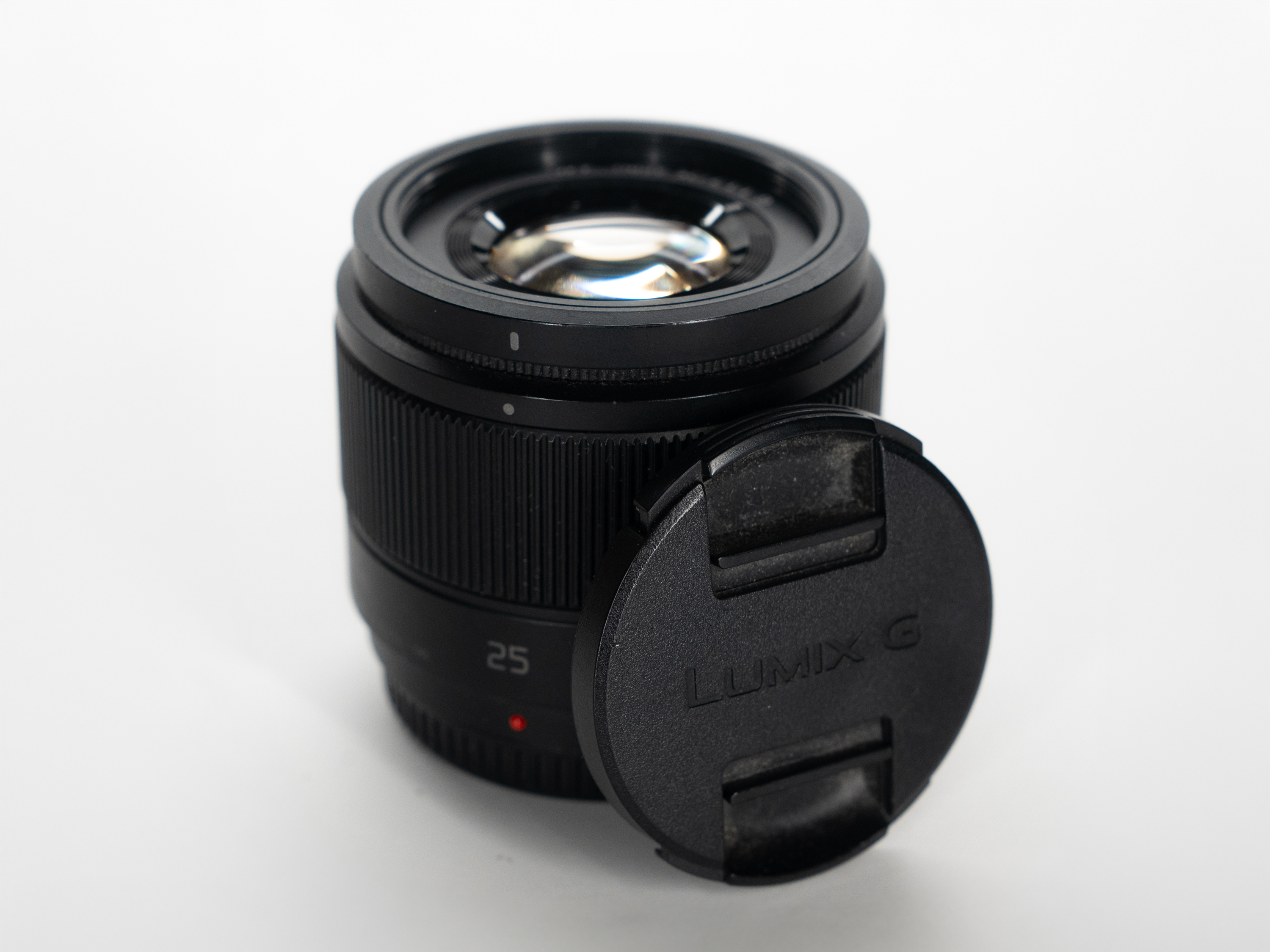 Panasonic lumix g 25mm f/1.7 lens (micro four thirds)