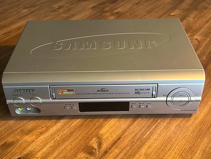 Digitalisera dina vhs-minnen – samsung vhs-spelare med konverter