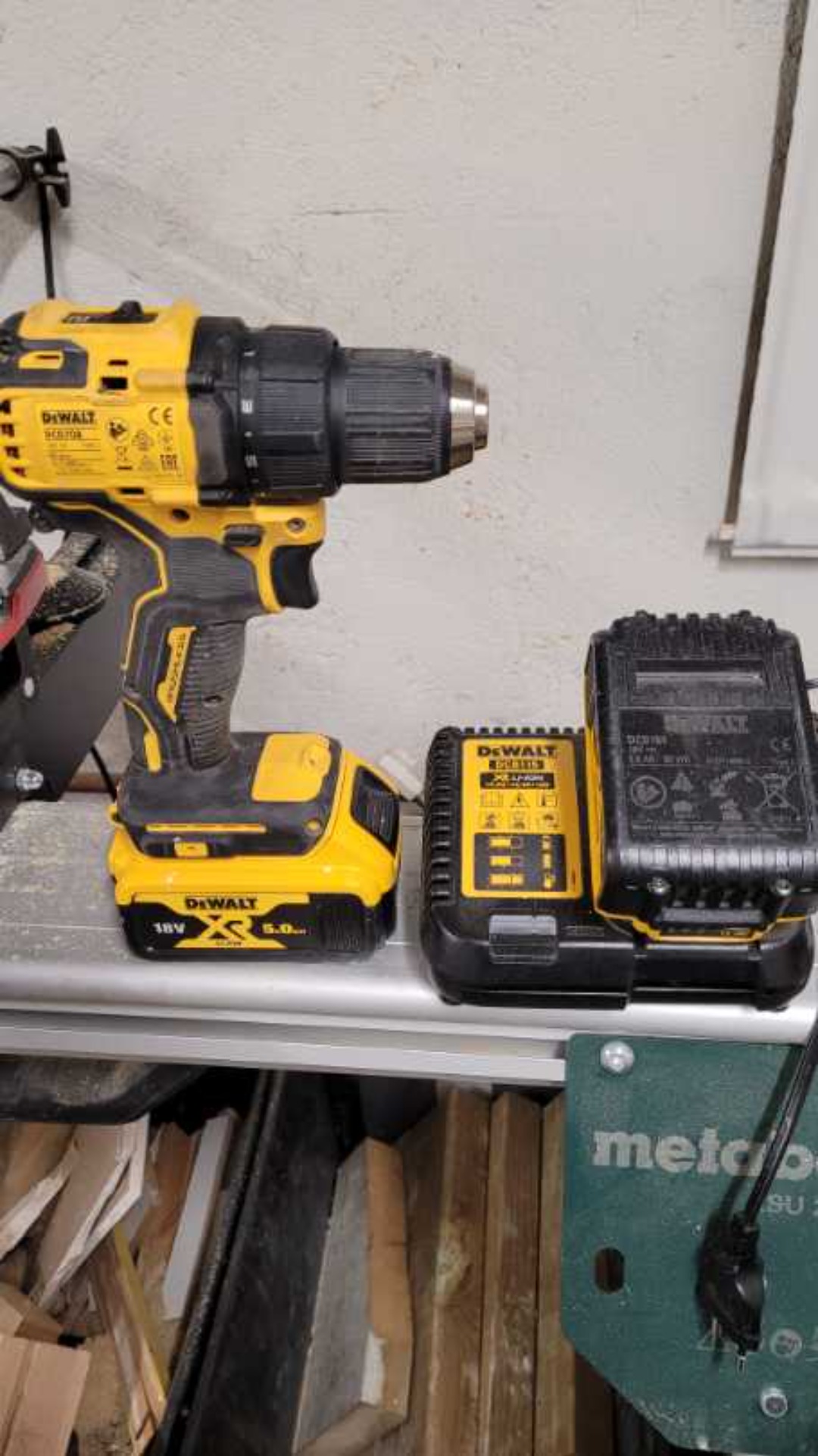 Devalt dcd708 skruvdragare