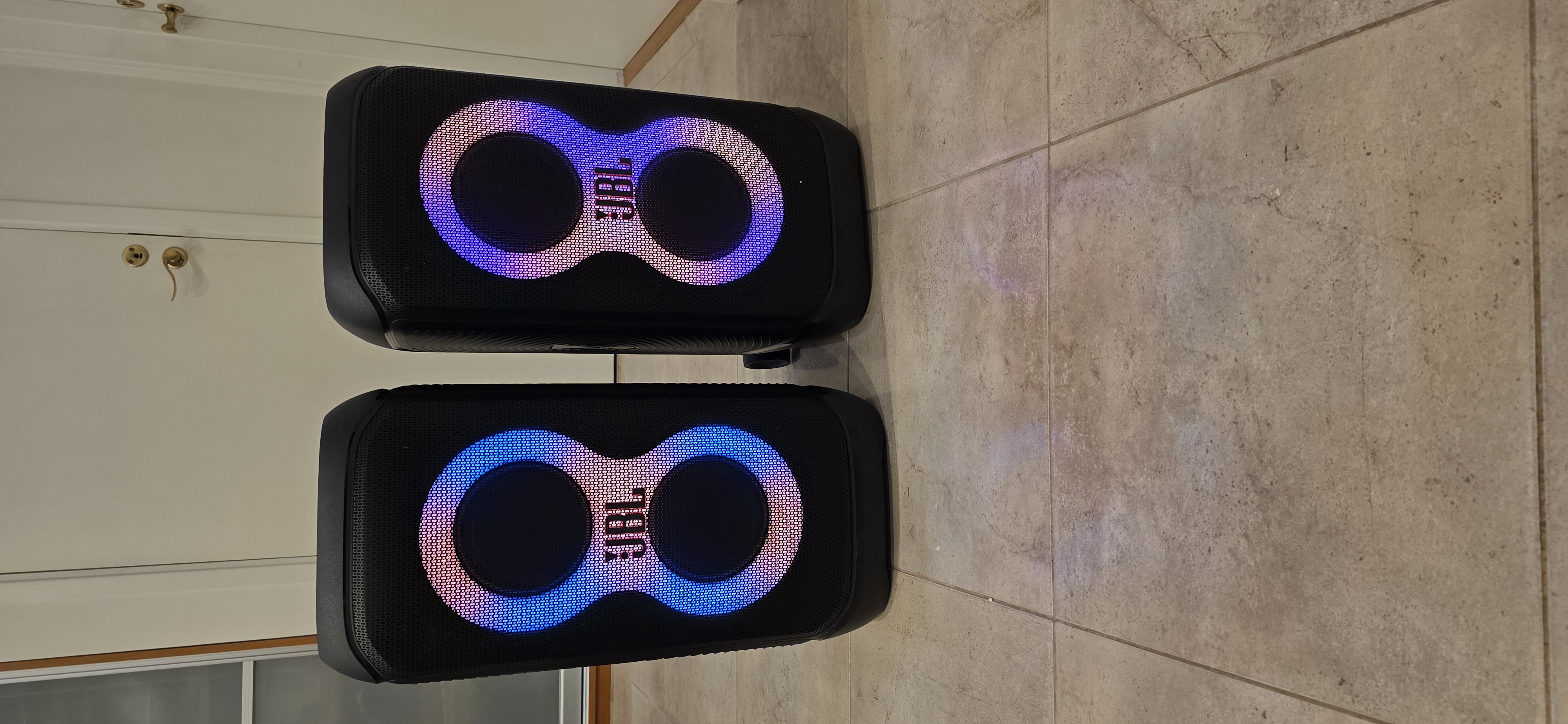 Jbl partybox 320 pair + jbl partybox mic pair