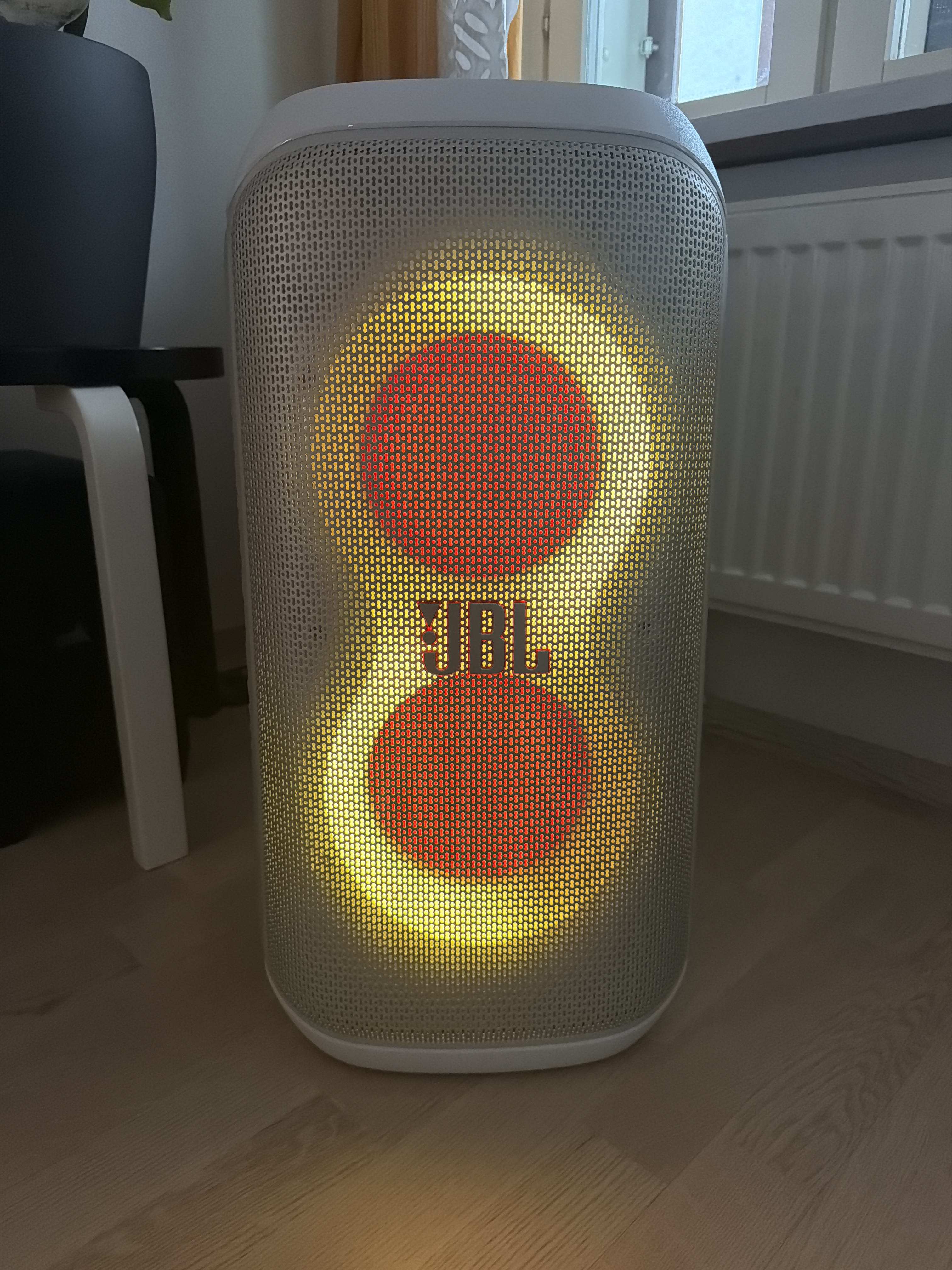 Jbl partybox club 120