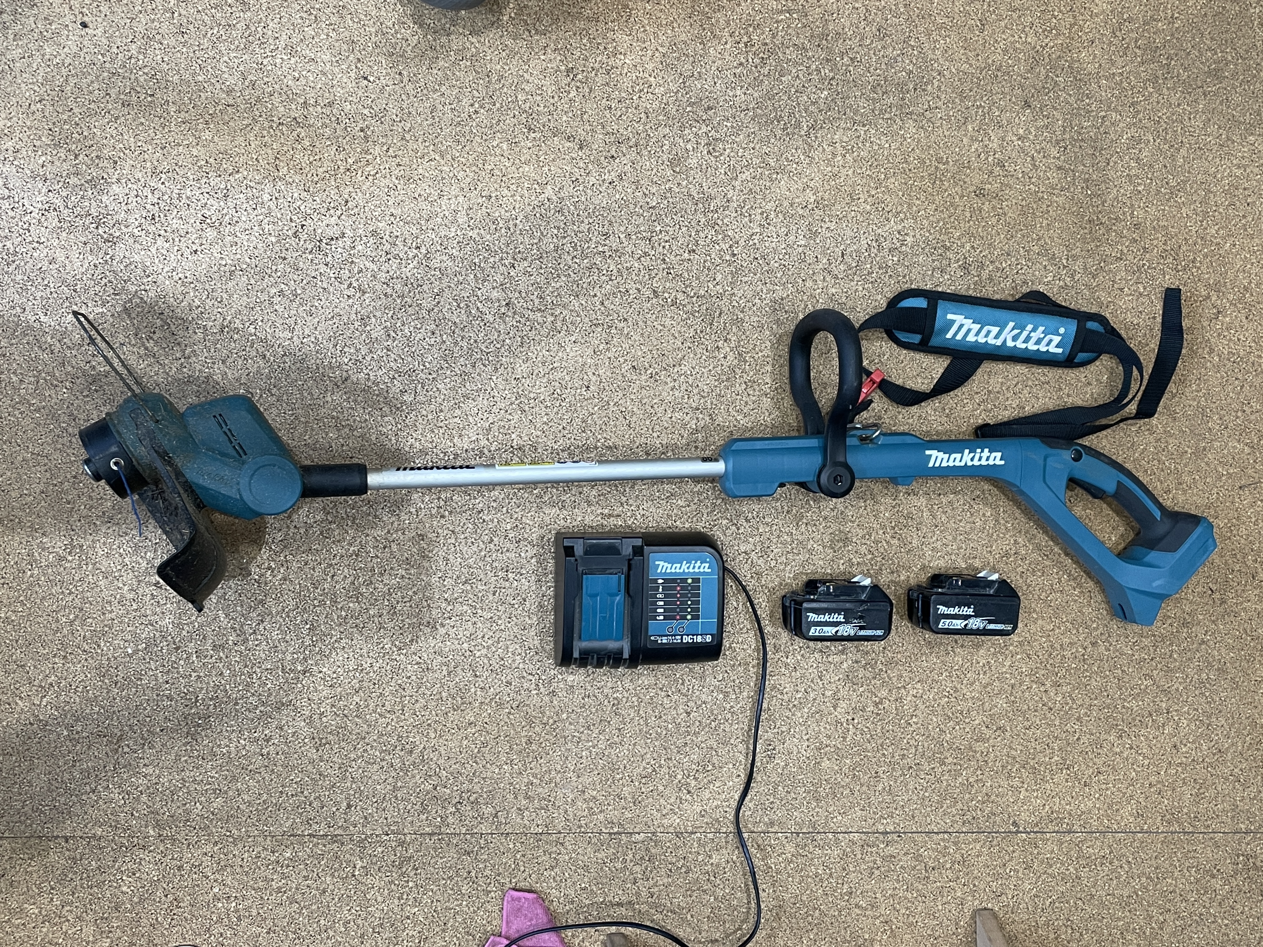 Makita  cordless grass trimmer