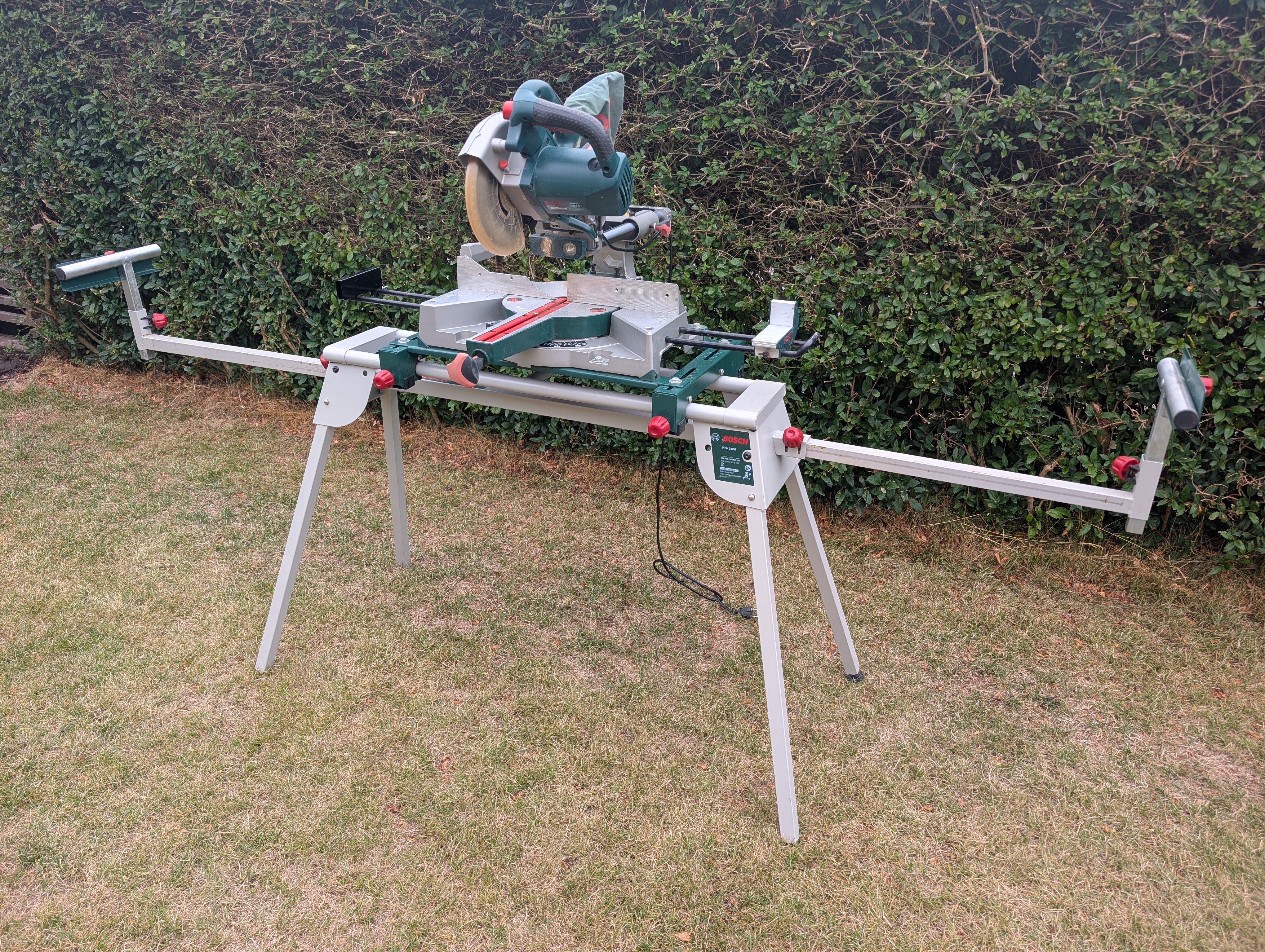 Kap- och gersåg med stativ - bosch pcm 8s