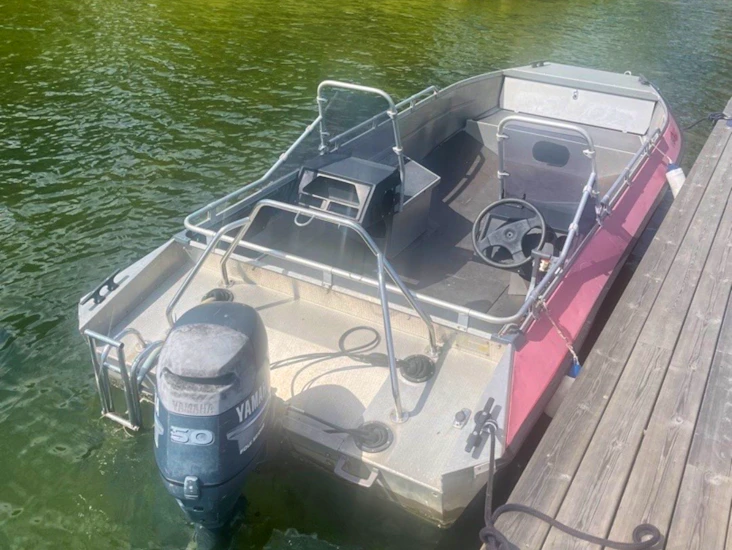 Robust aluminium båt för dagsutflykter