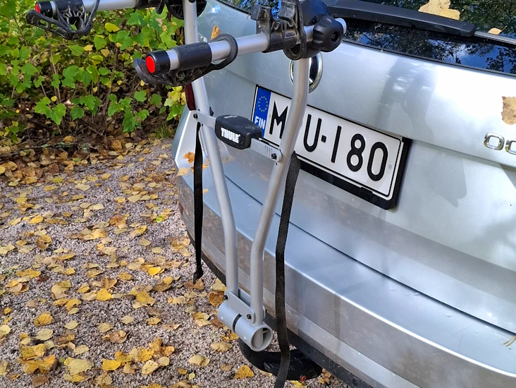 Thule 2 pyörän pyöräteline autoon