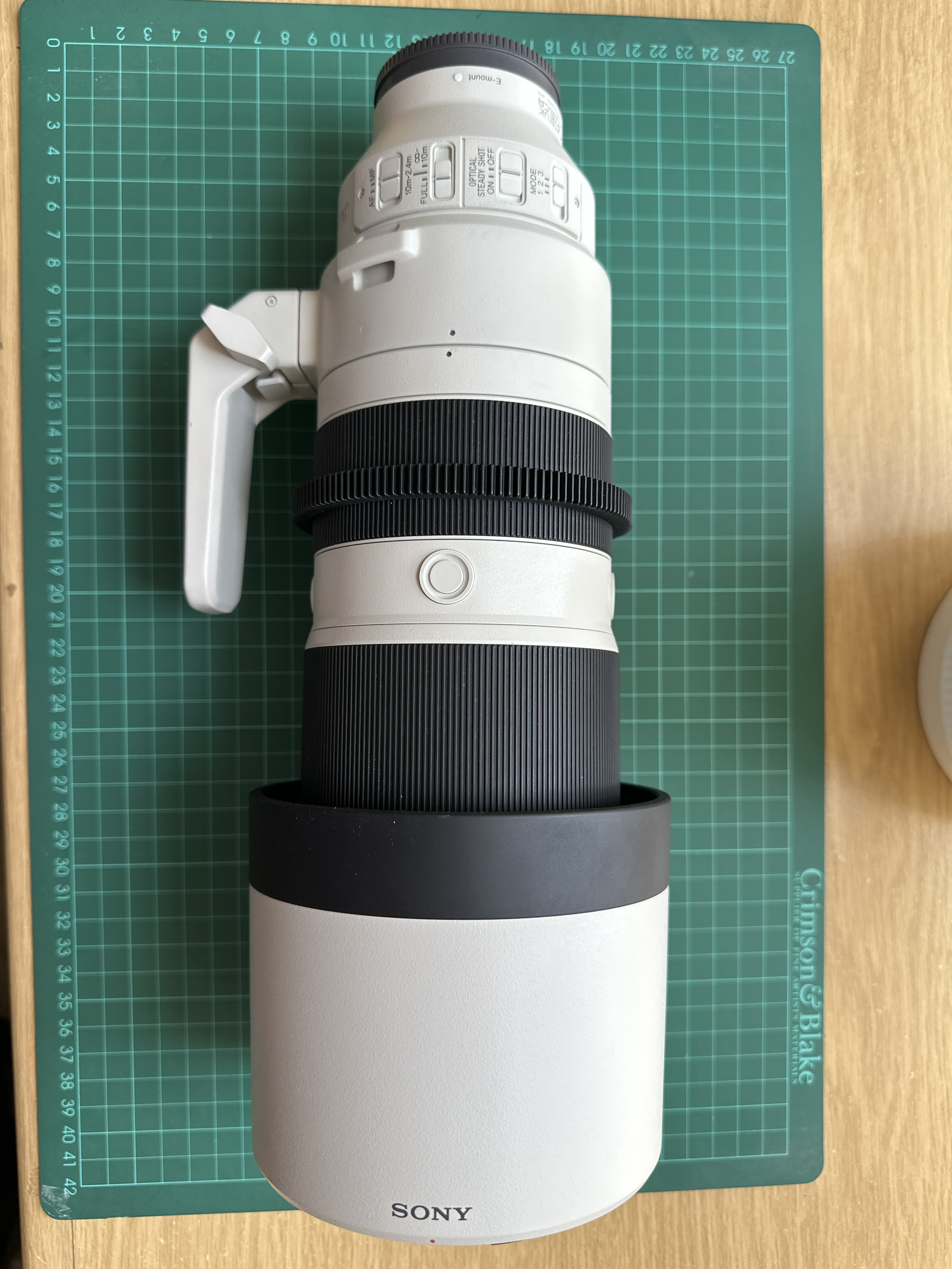 Sony fe 200-600mm g oss lens