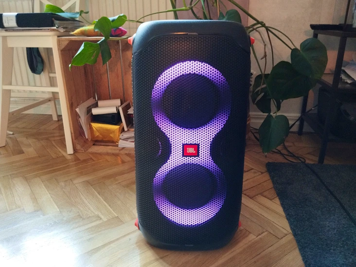 Högtalare- jbl partybox 110