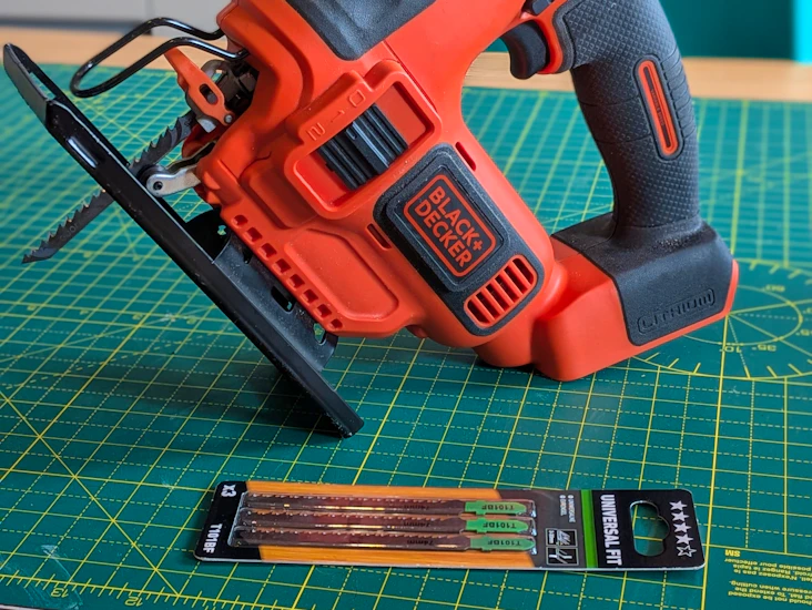 Black+decker 18v cordless jigsaw (tool only – no battery)