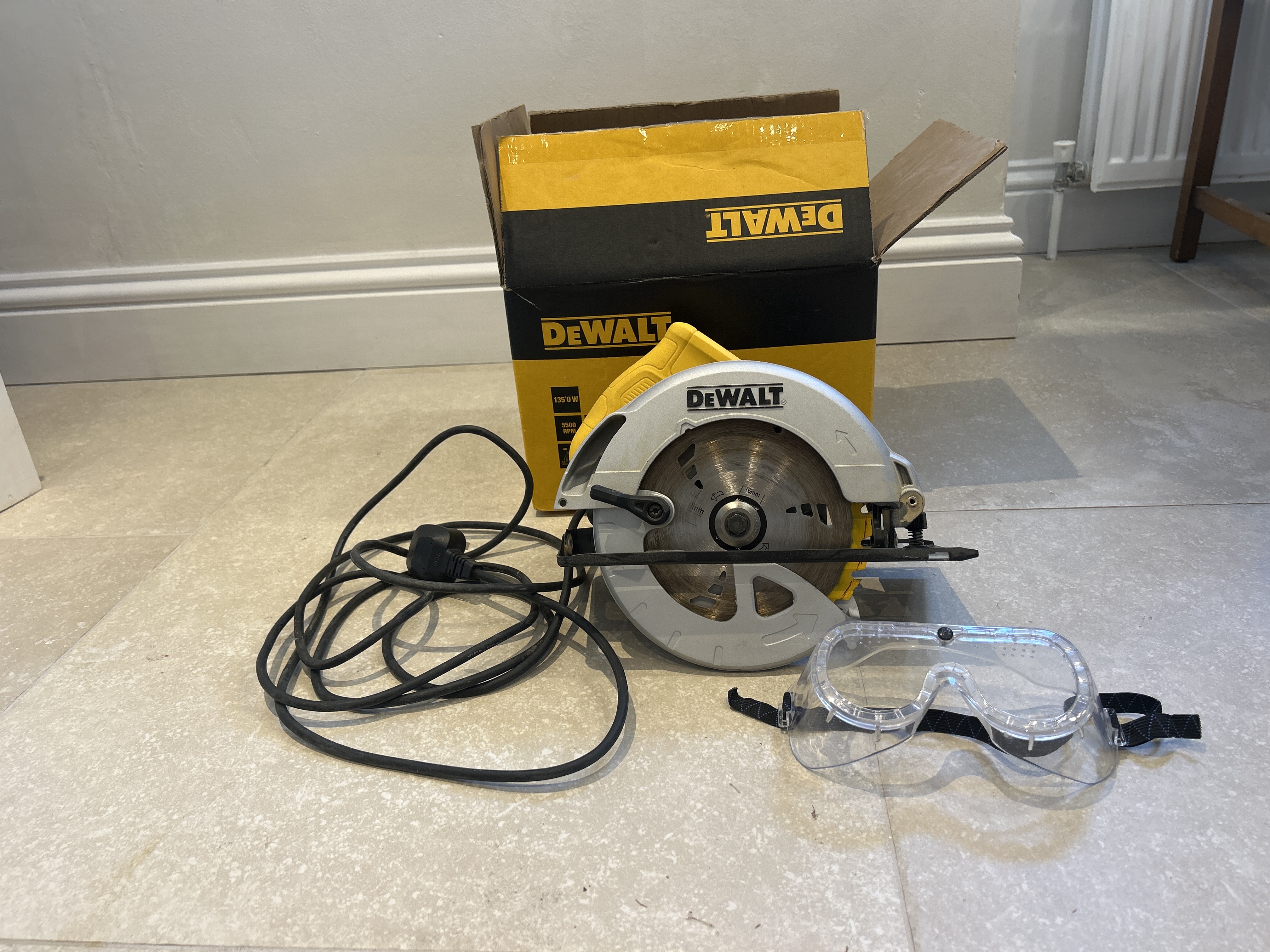 Dewalt corded circular saw 