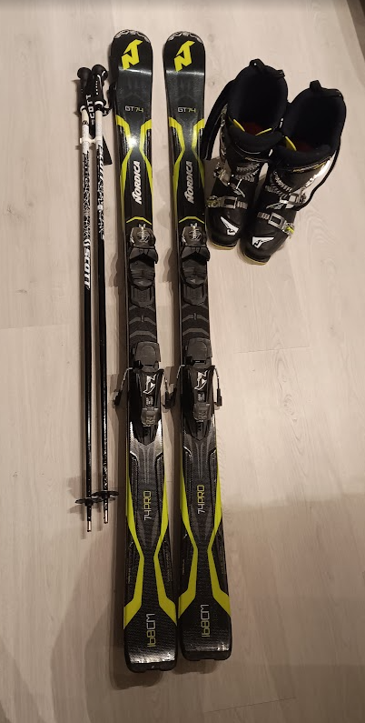 Komplett alpinpakke (ski, støvler, staver, hjelm, briller)