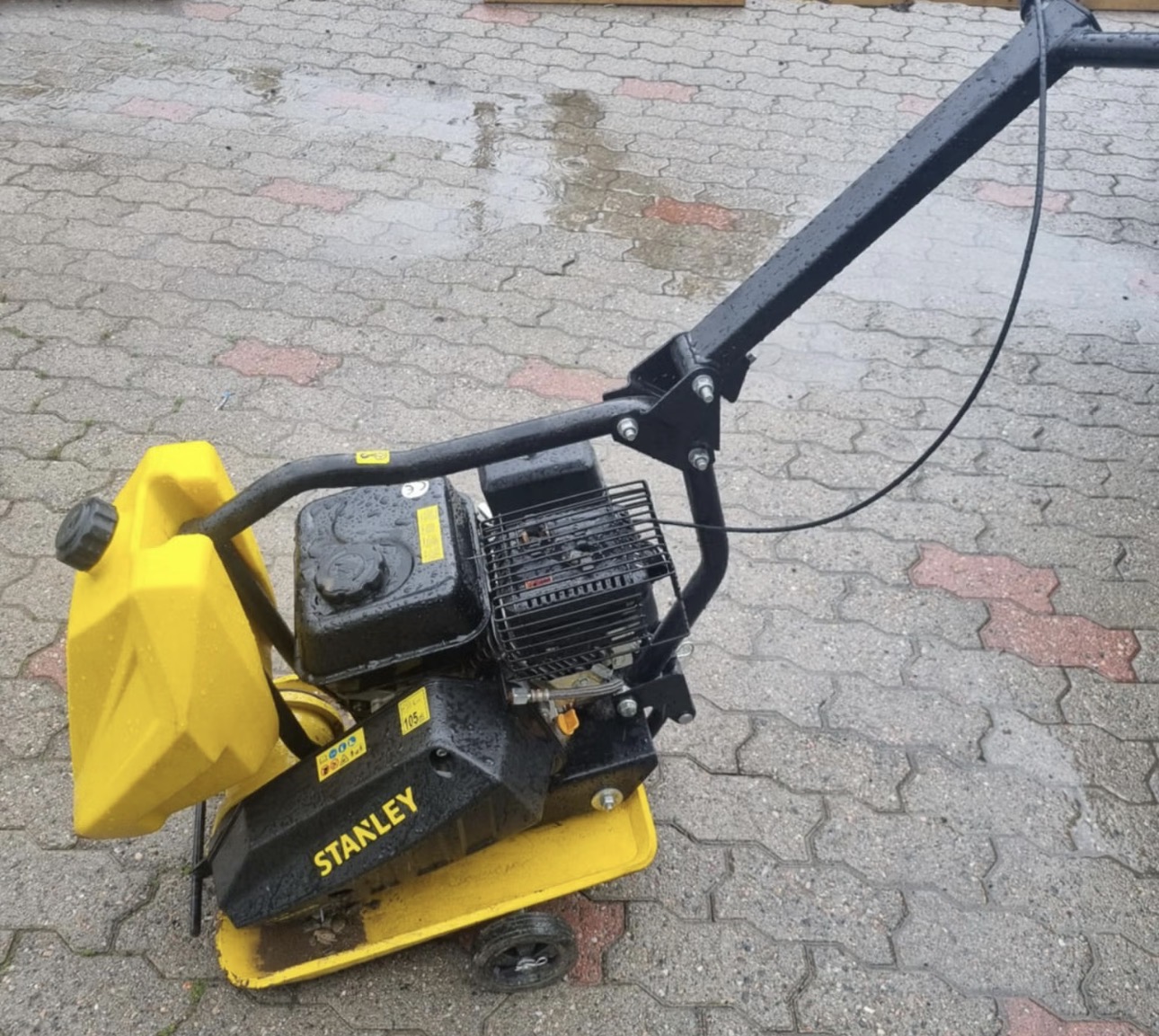Hoppetusse / platevibrator til utleie, 250kr pr døgn