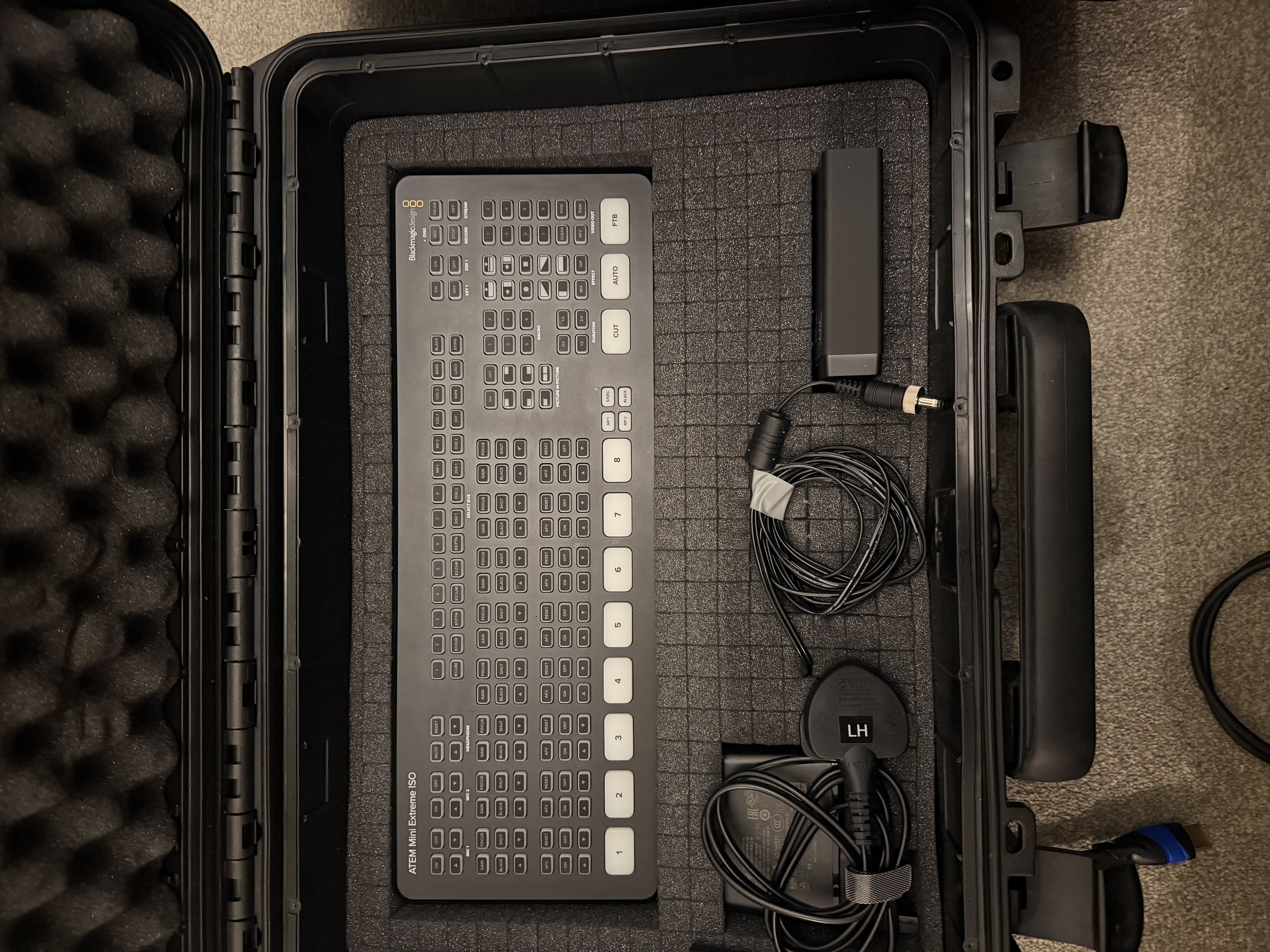 Atem mini extreme iso hdmi video switcher