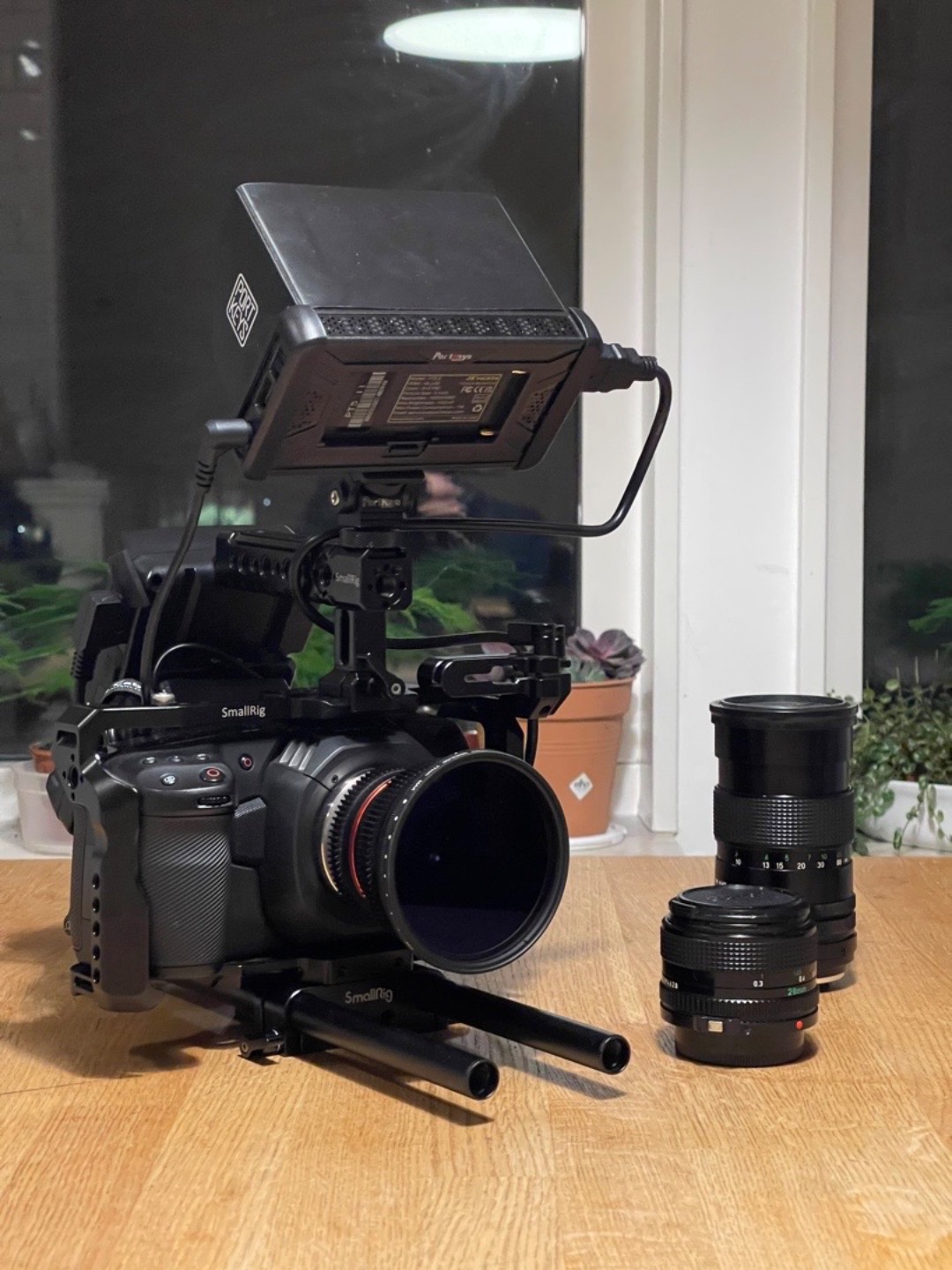 Blackmagic pocket 4k rig + 3 objektiv