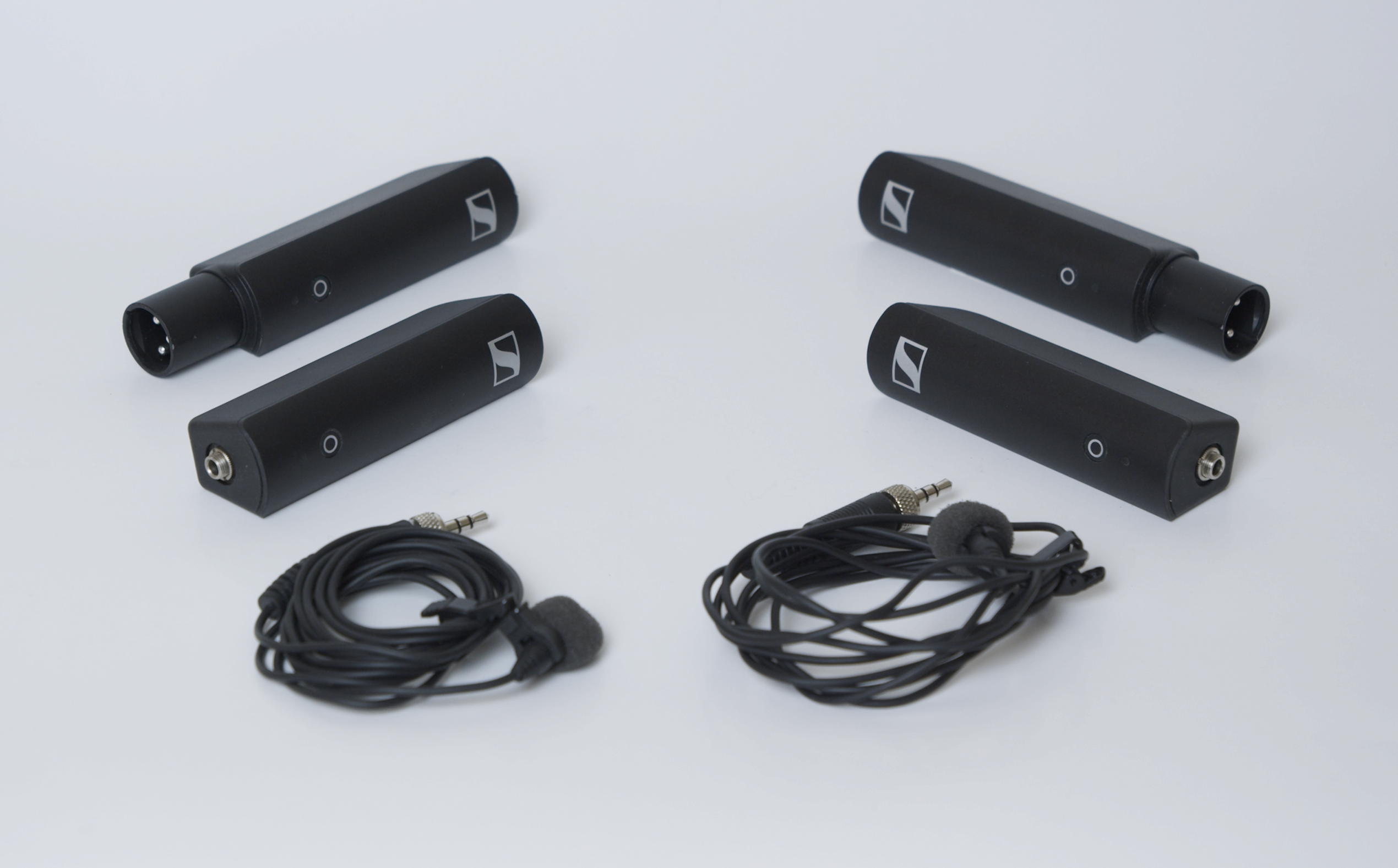 Trådlöst mikrofonkit med  2st myggmikrofoner och xlr-mottagare