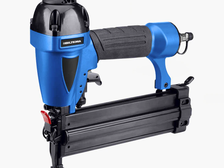 Mångsidig dykert/klammerpistol med kompressor biltema