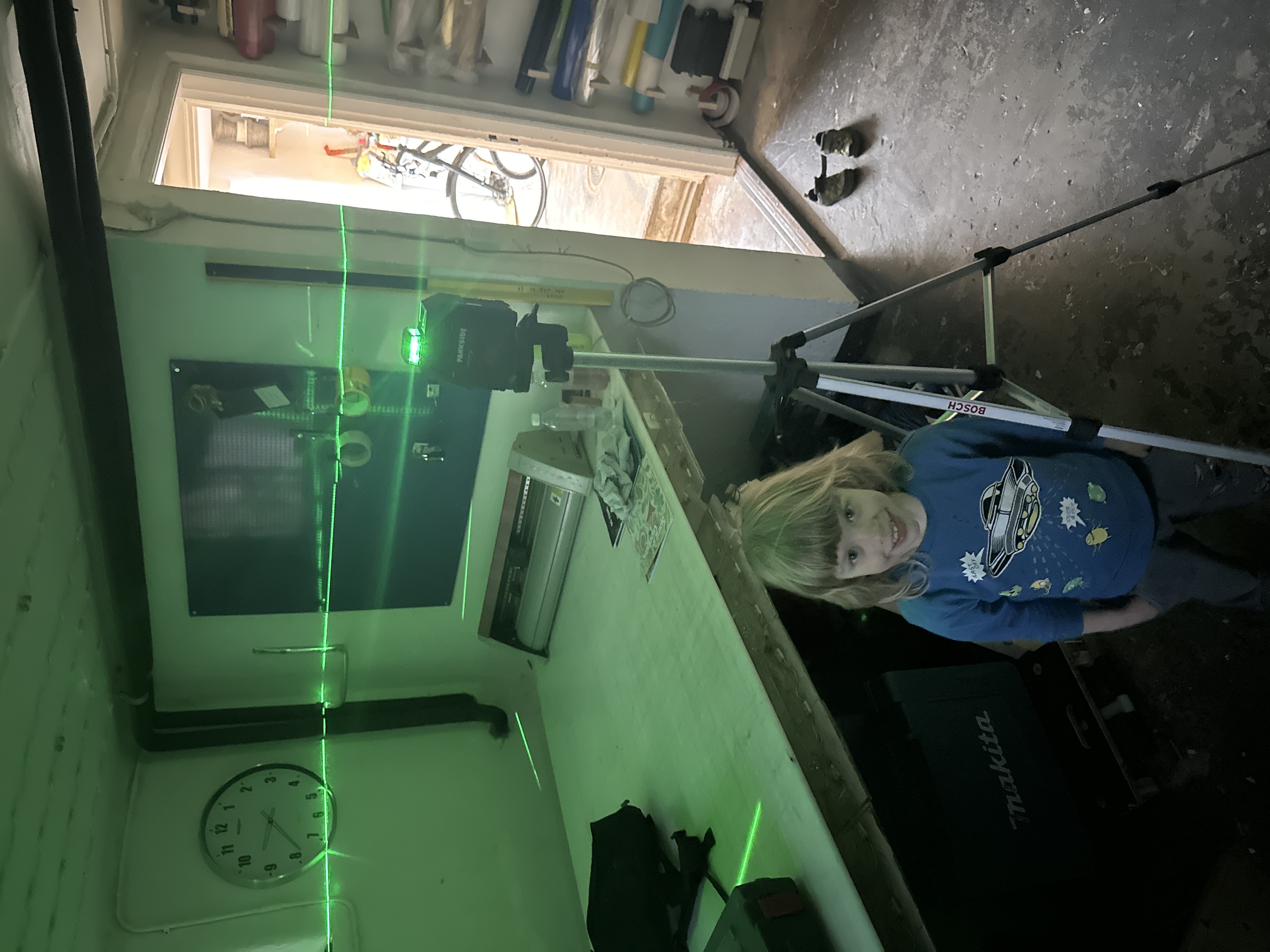 Krysslaser m stativ grön 