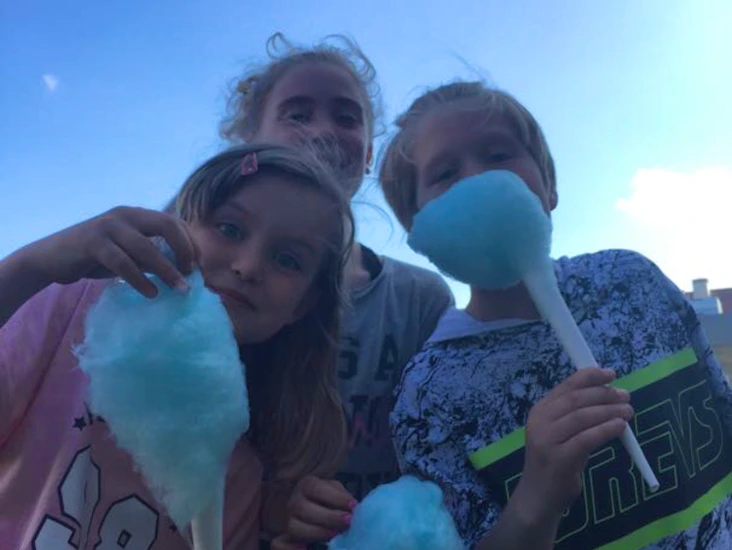 Sockervaddsmaskin med kåpa