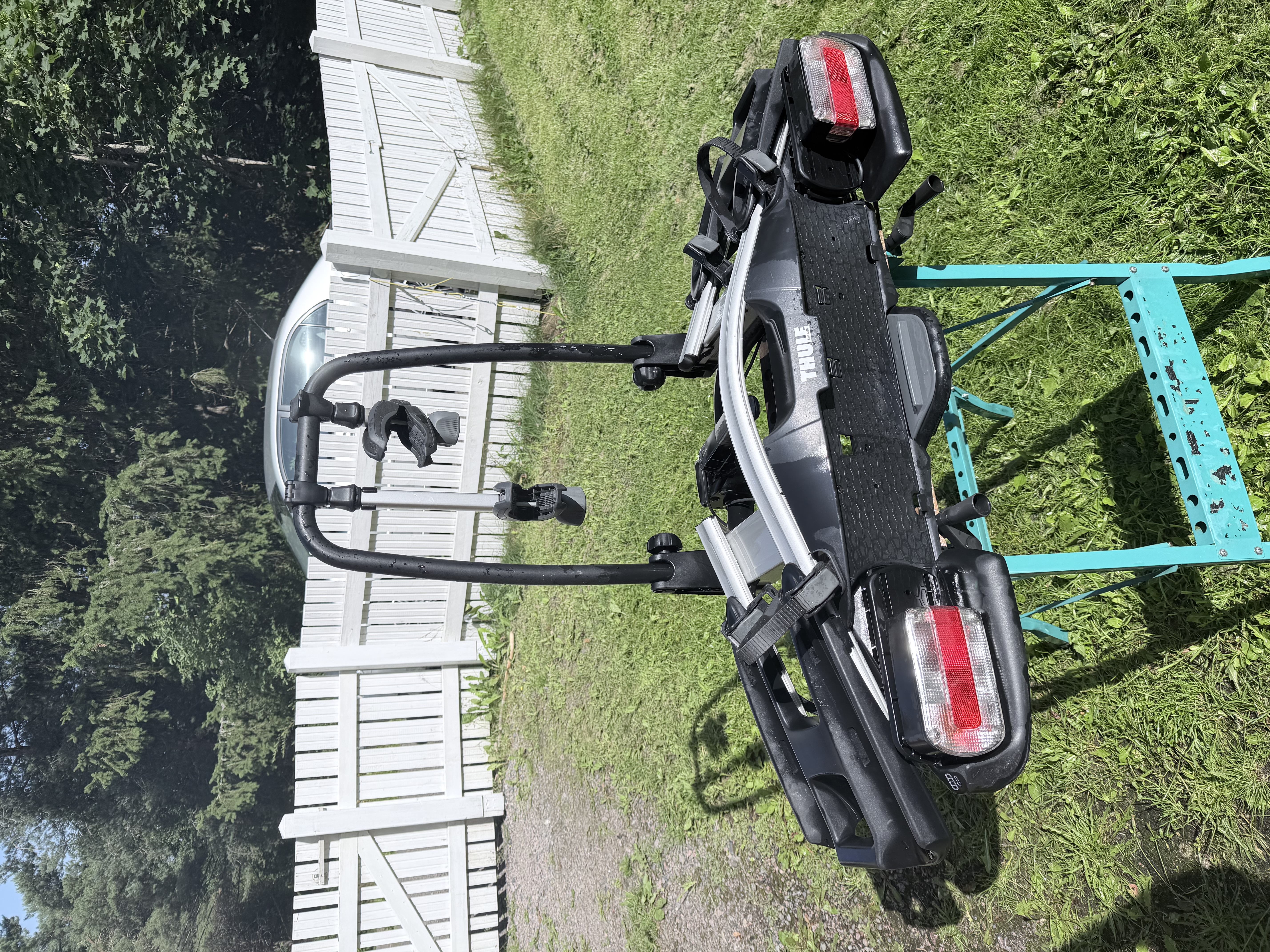 Thule velocompact 925 -pyöräteline 2 pyörälle