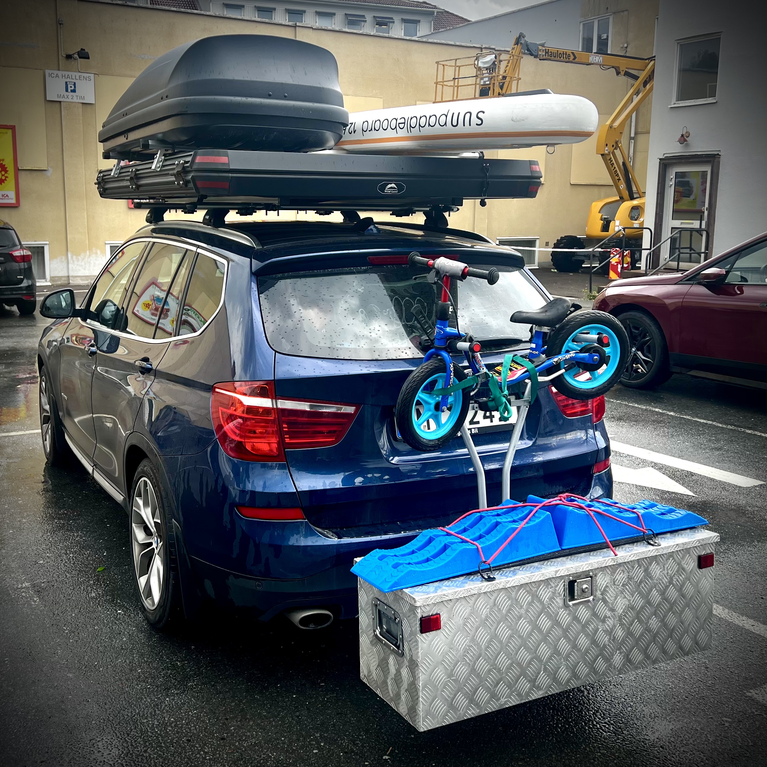Bakbox 155 liter för dragkrok
