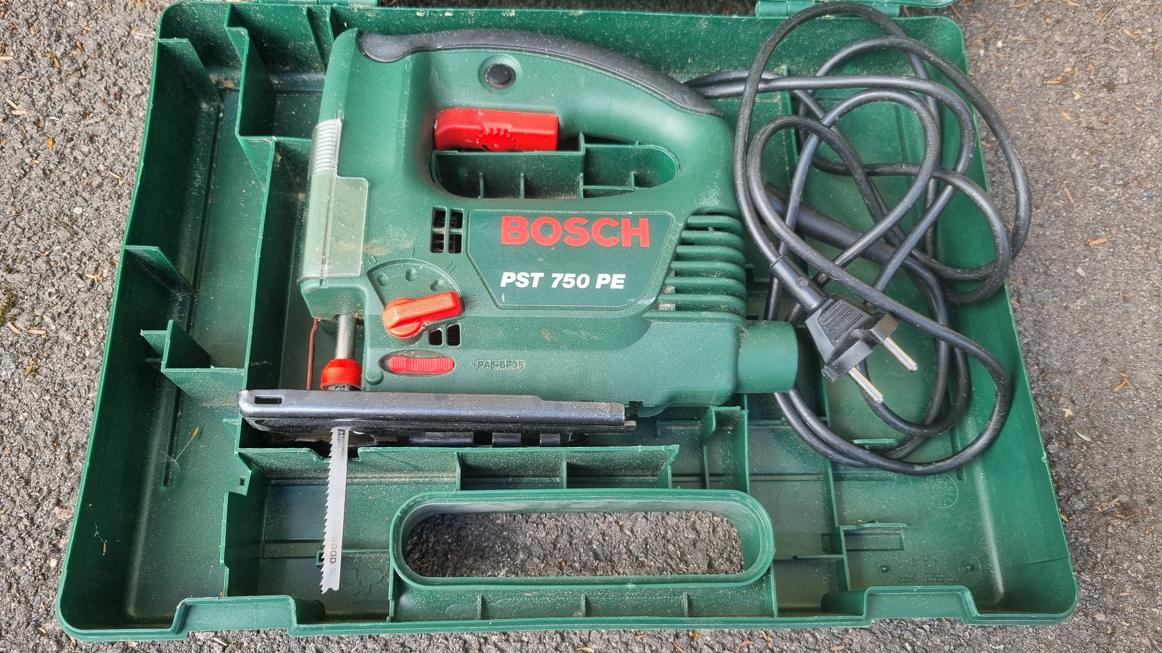 Bosch stikksag pst 750 pe